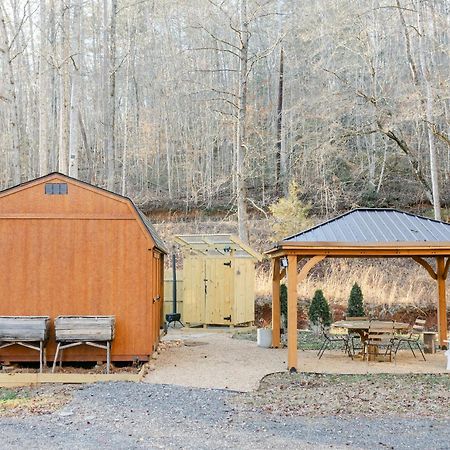 Blythe Shoals Base Camp Hotel Cleveland Buitenkant foto